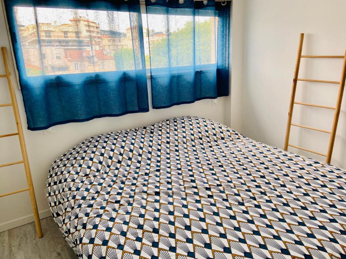 Apartamento T3 , 650m Du Palais Des Festivals